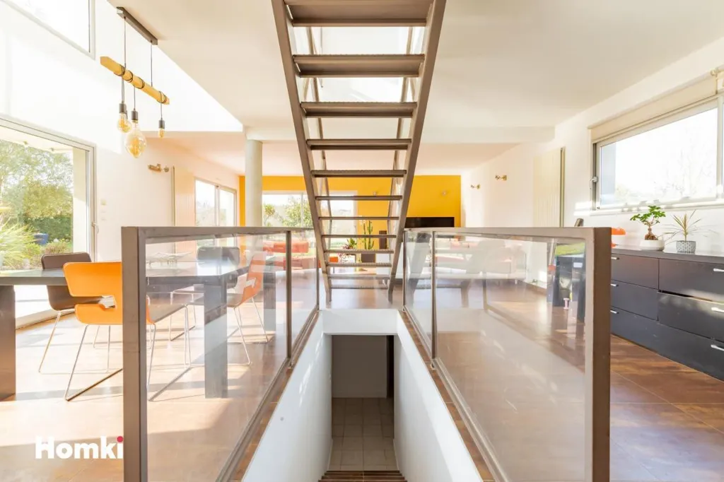 Toad - Contemporary Villa with Pool in Flourens