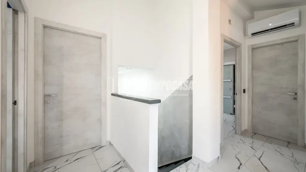 Esik - Panoramic Apartment with Garage in Vignola