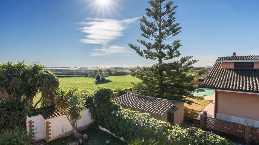 Aed - Villa with Garden in Ladispoli