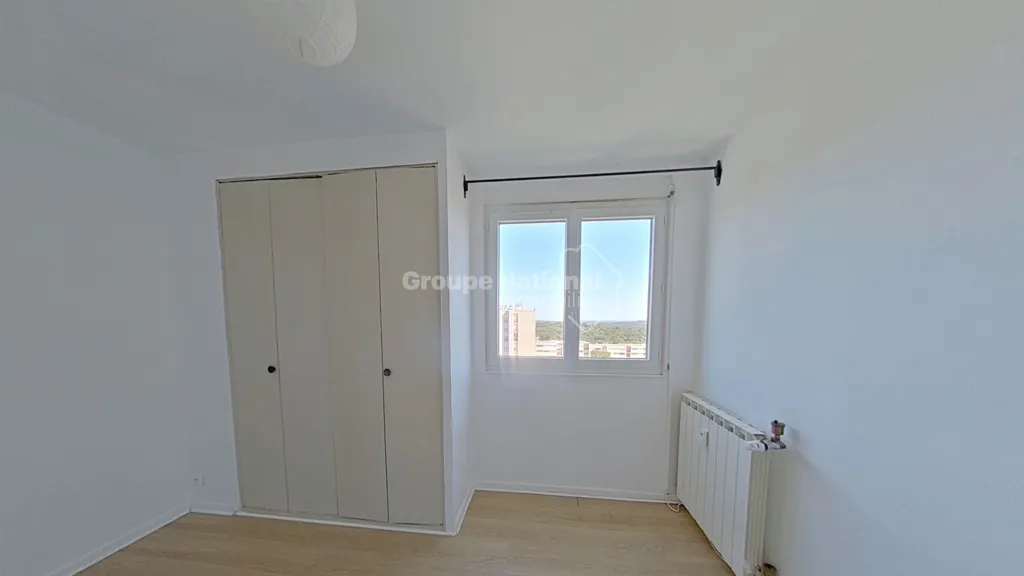 Rooms - Apartment with Panoramic View in Villeneuve-lès-Avignon