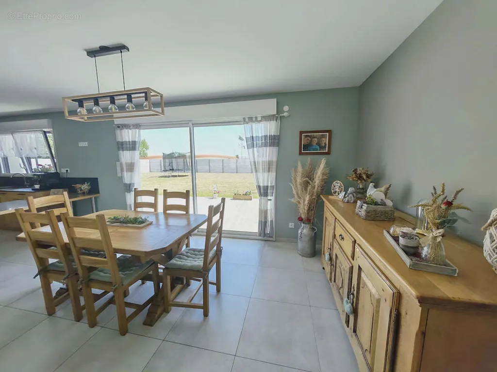 Söögituba - Semi-detached House with Garden in Audruicq