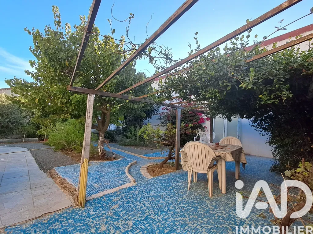 Terrass - Spacious House with Garden in Lézignan-Corbières