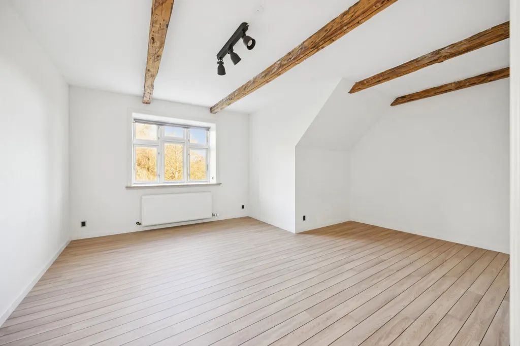 other_room