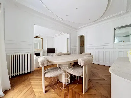 Salle à manger - Appartement Haussmannien Meublé à Paris 16ᵉ