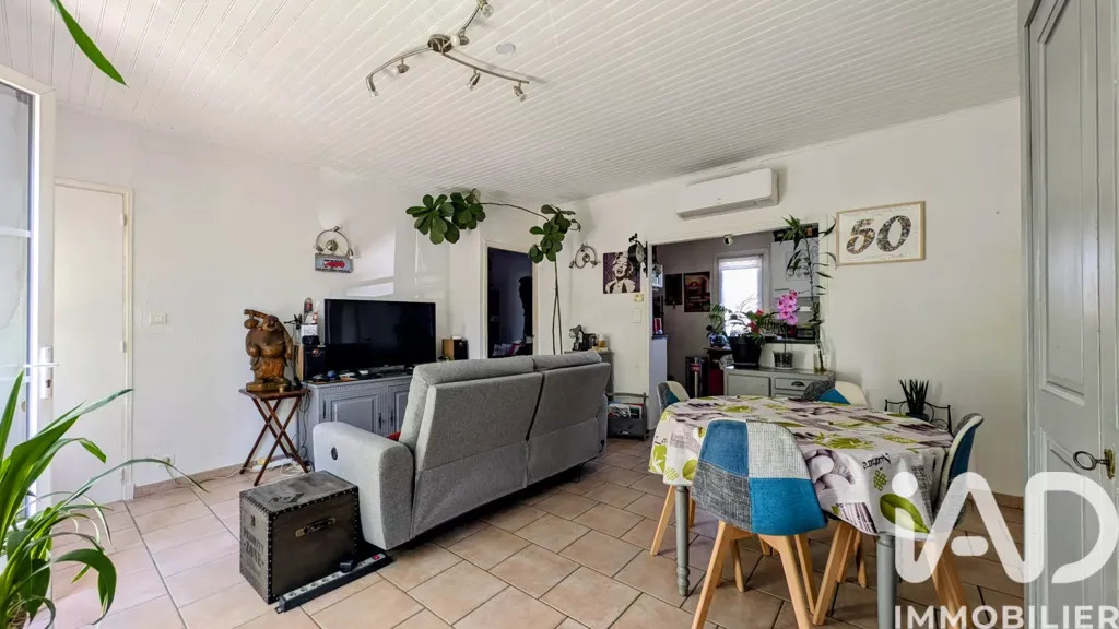 Salle à manger - Maison avec Grand Terrain Arboré à Sarrians