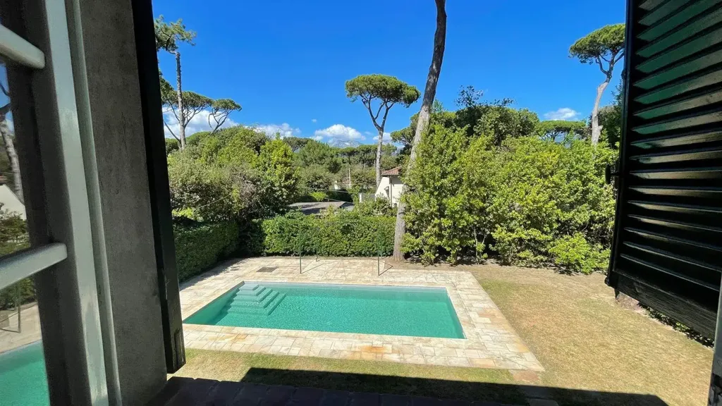 Bassein - Villa with Pool near Forte dei Marmi