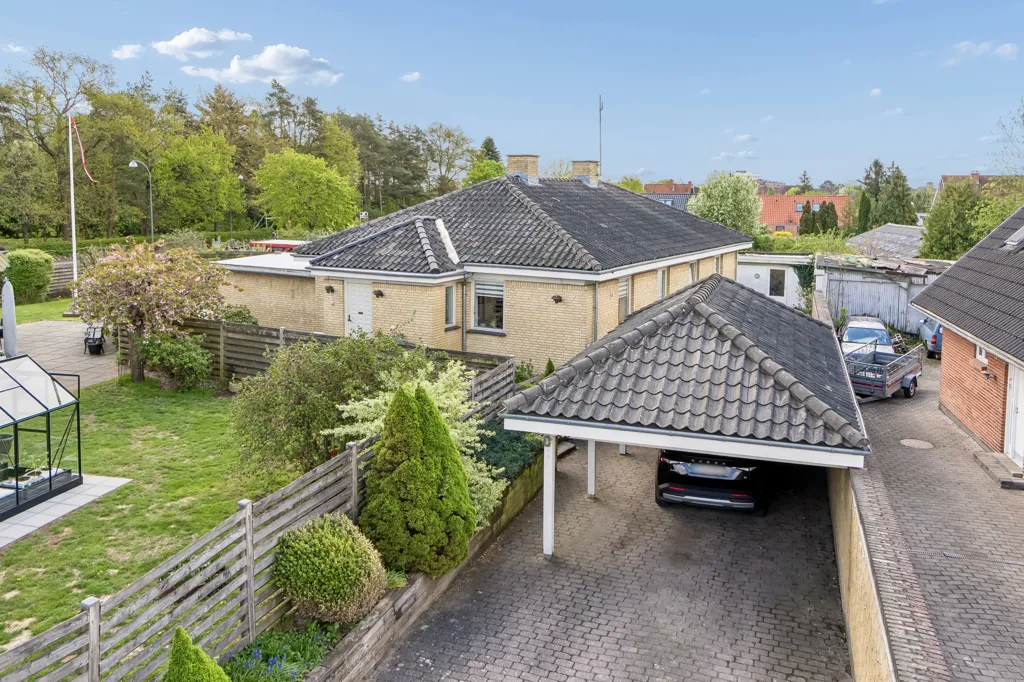 Extérieur - Well-Maintained Villa with Garden in Herlev
