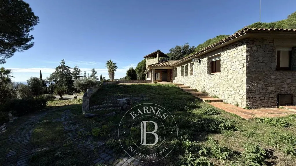 Välivaade - Luxury House with Sea Views in Premià de Dalt