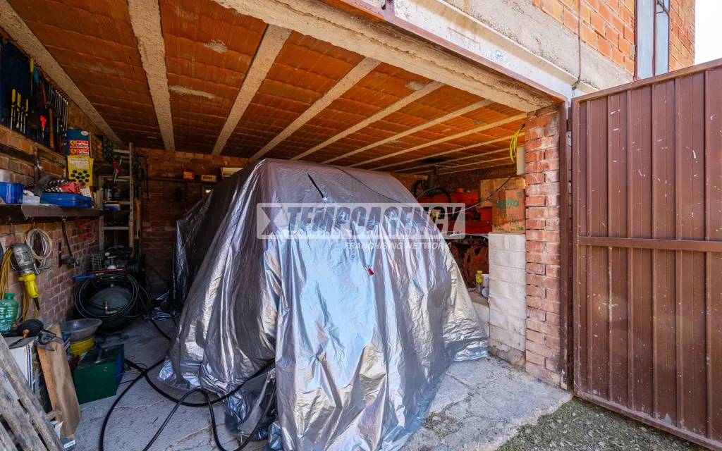 Garaaž - Detached House with Garage in Prignano sulla Secchia