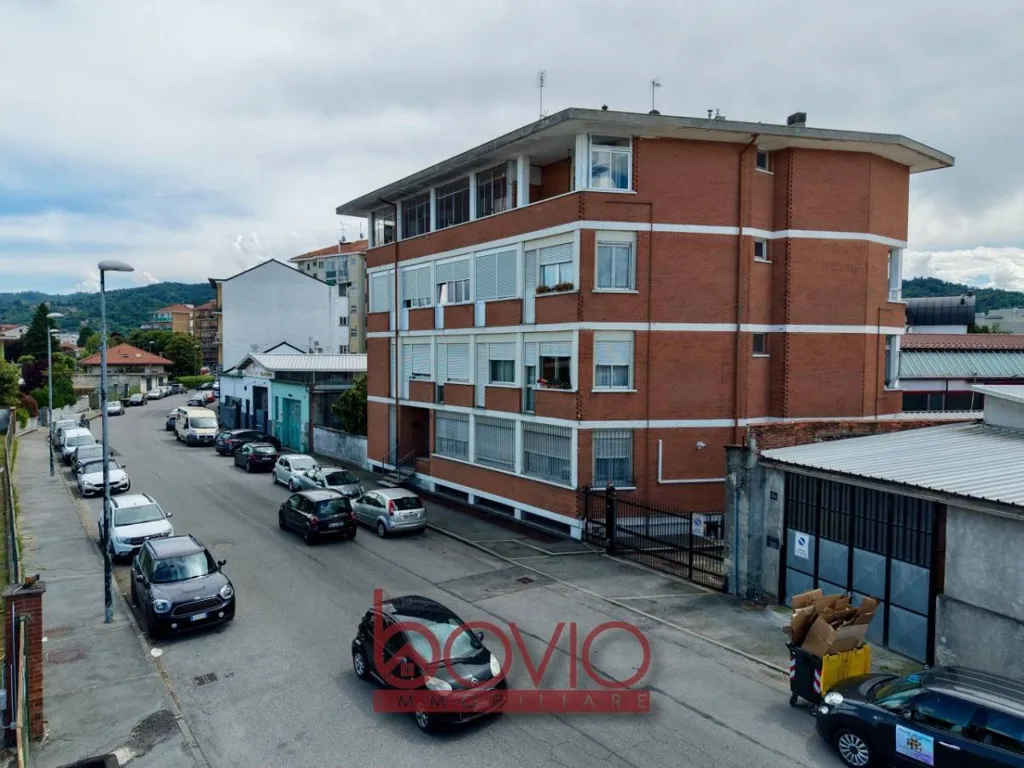 Välivaade - Quadruplex with Balcony in Bertolla, Turin