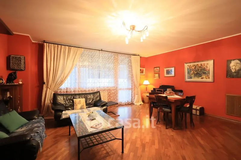 Elutuba - Terraced House with Private Garden in Rubiera Centre