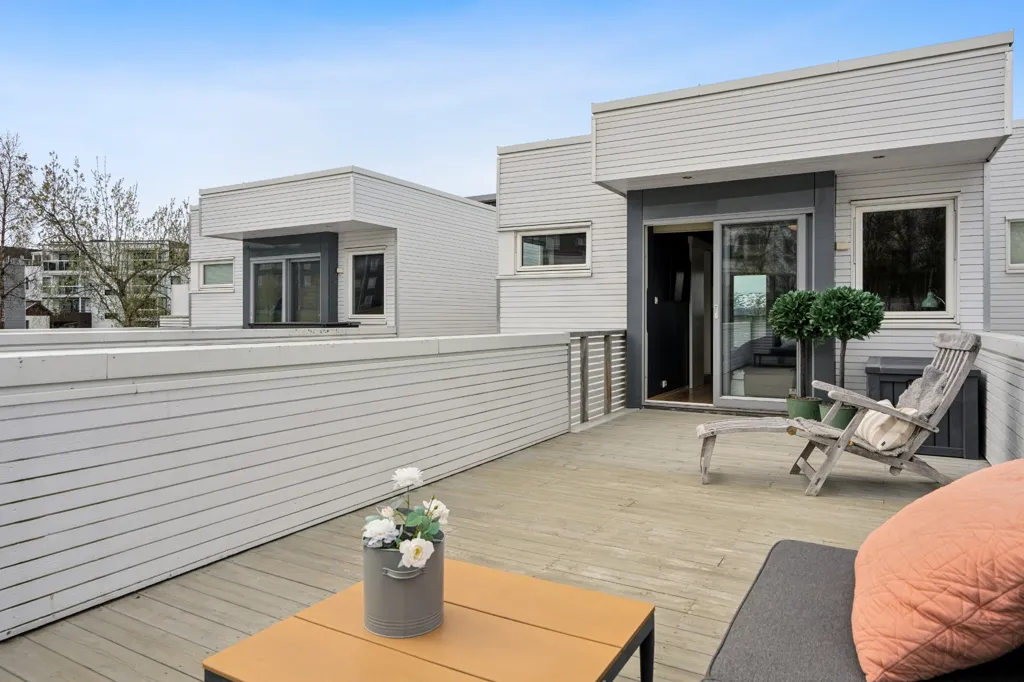 Rõdu - Modern Terraced House with Garage in Tromsø