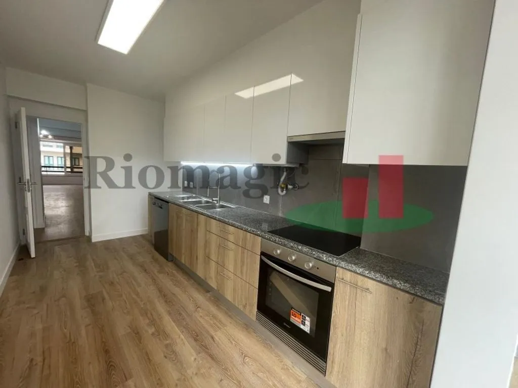 Cucina - Refurbished Flat with Balconies in Lisbon