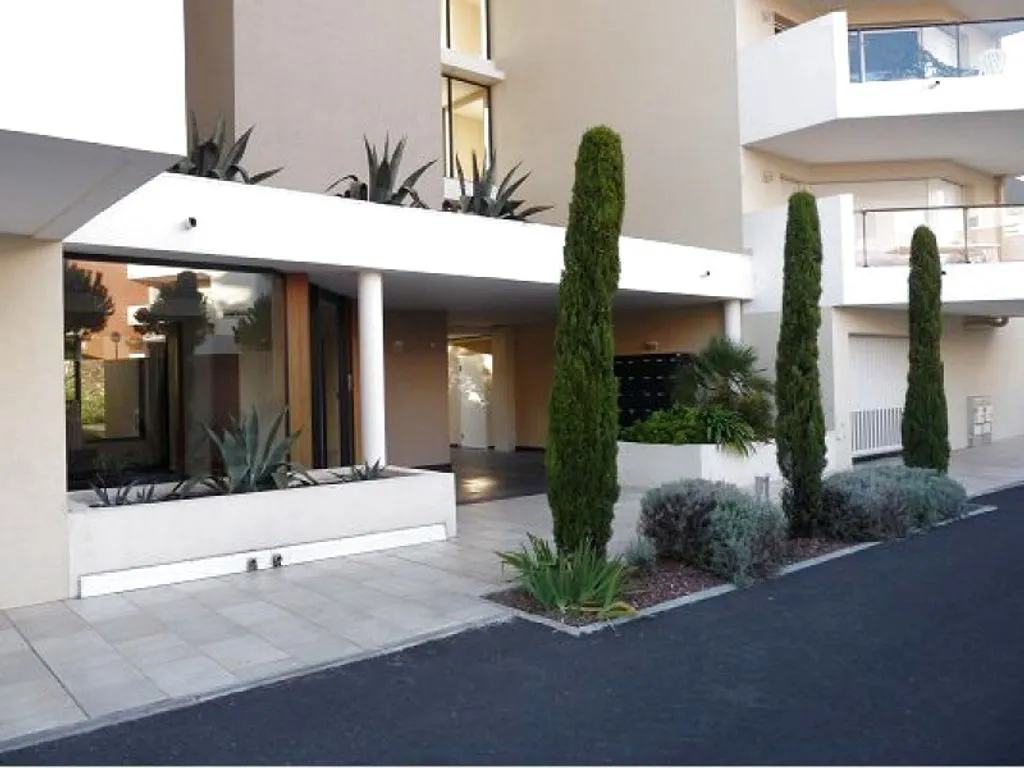 Exterior - Luxury Apartment with Sea View in Sète