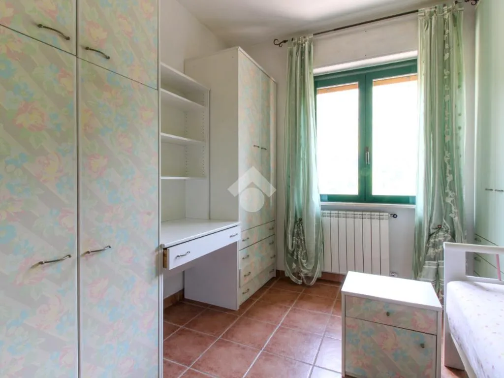 Chambres - Trilocale with Private Balcony in Vestone