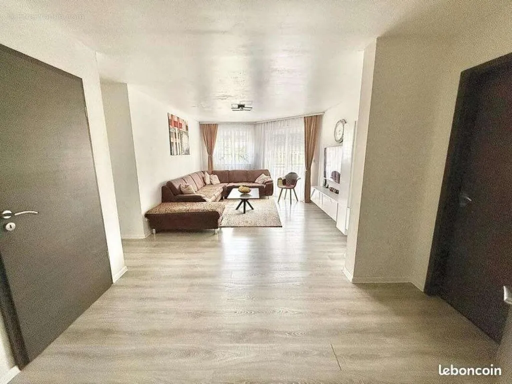 Séjour - Appartement avec Terrasse à Algolsheim