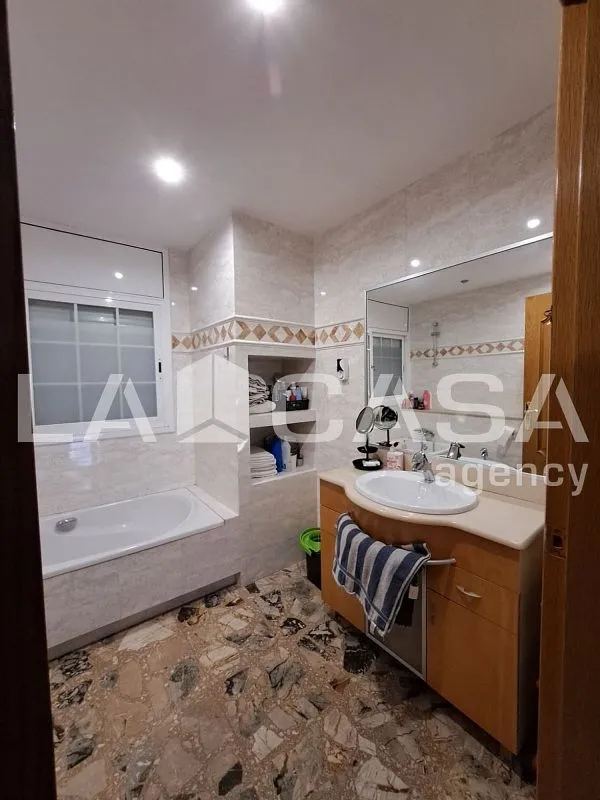 Salles de bain - Chalet with Pool and Terrace in Can Parellada