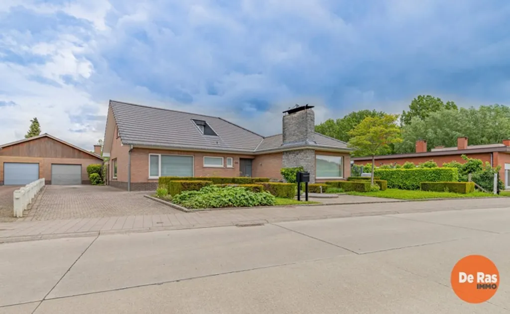 Välivaade - Open Plan House with Garden in Aaigem
