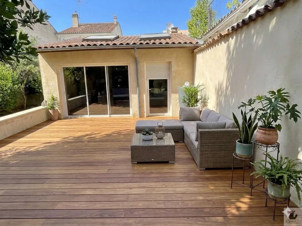 Terrazza - Loft with Commercial Space in Bergerac Centre