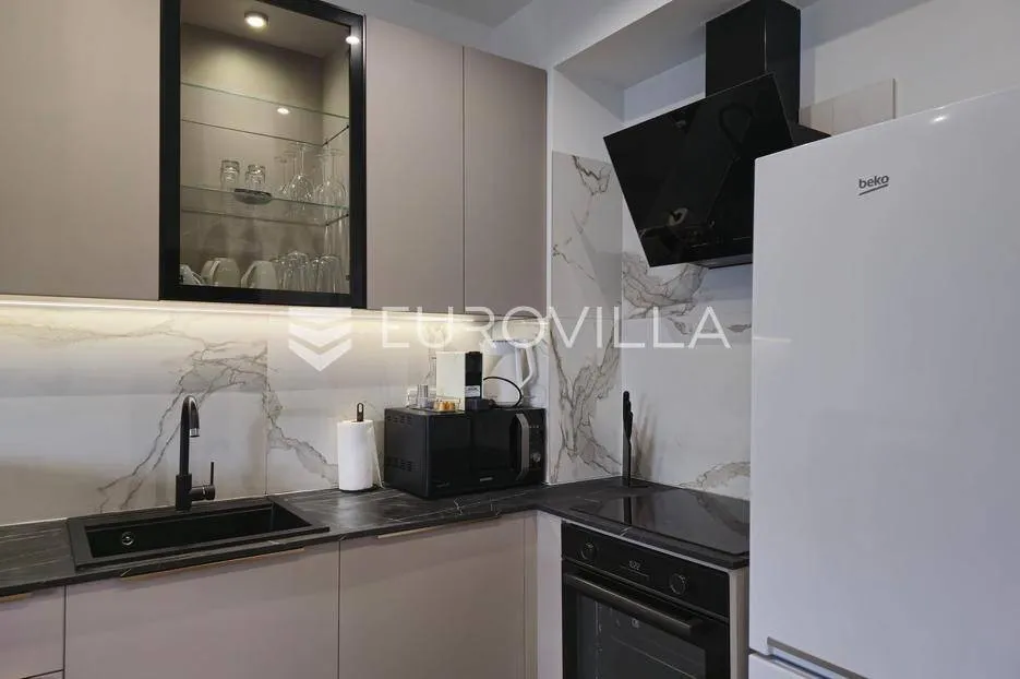 Cucina - Modern Studio Flat with Balcony in Zagreb