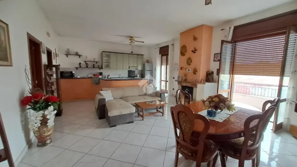 Dining Room - Three-Bedroom Apartment with Fireplace in San Marcellino