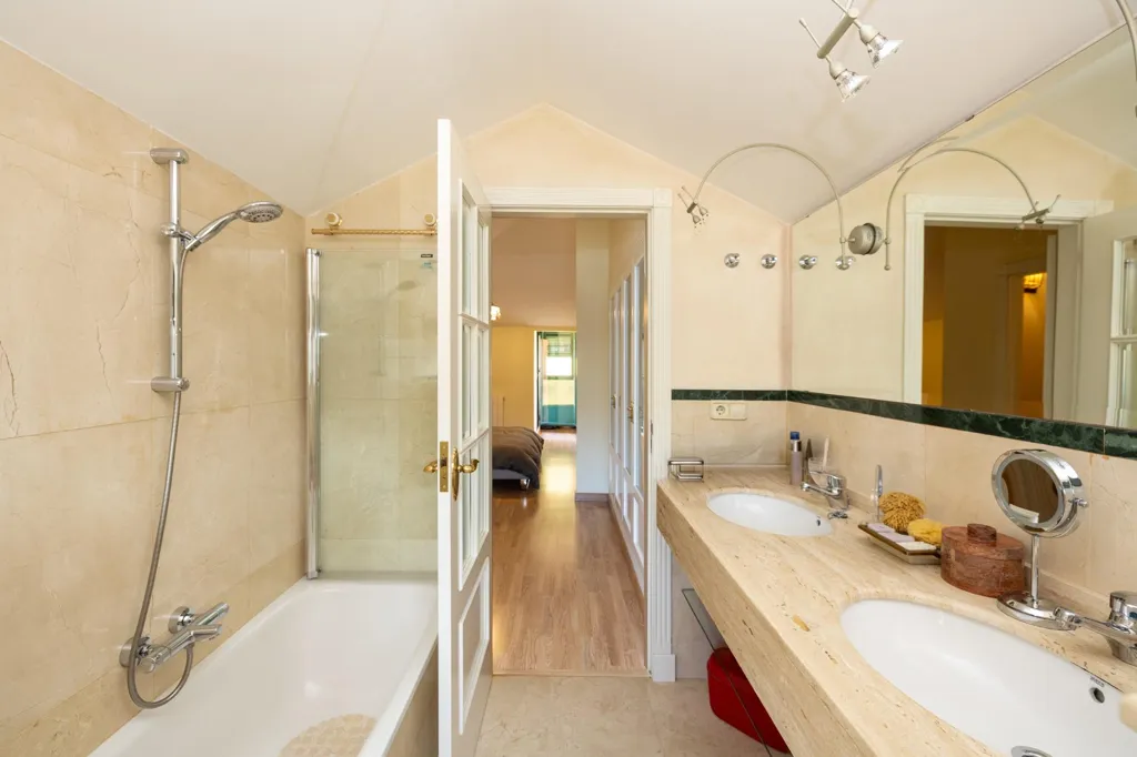 Salles de bain - Townhouse with Terrace in La Bermejana