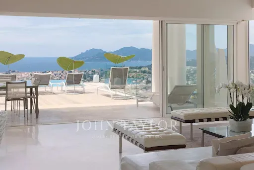 Séjour - Villa Contemporaine avec Vue Mer au Cannet