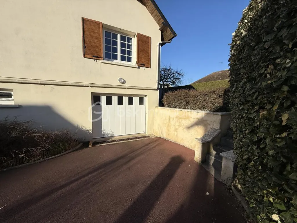 Esterno - House with Balcony near Lisieux