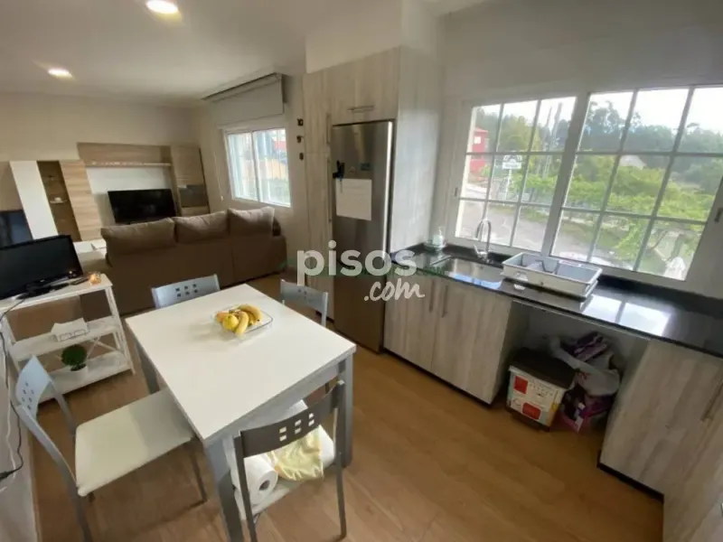 Cuisine - Rustic House with River View in Poio