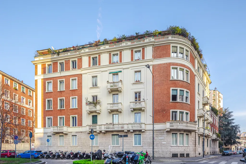 Välivaade - Office with Conversion Potential in Milan