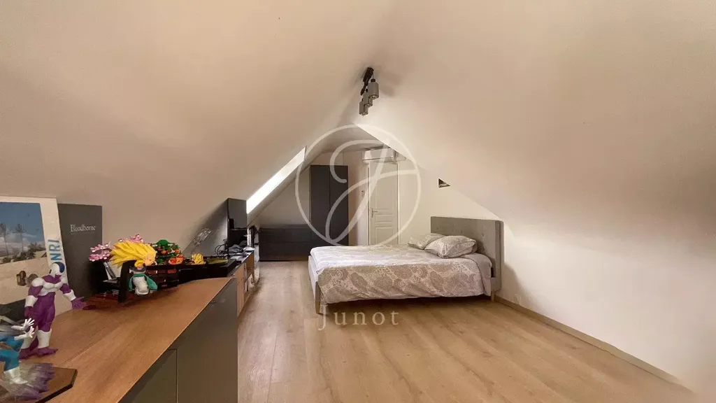 Magamistoad - Renovated House with Pool in Hem