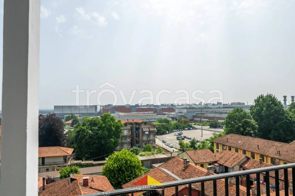 Rõdu - Rustic Apartment with Panoramic View in Verzuolo