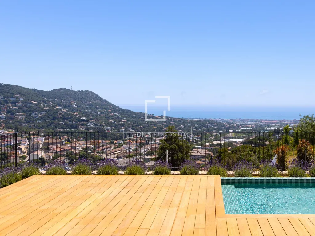 Bassein - New Build Villa with Sea View in Cabrils