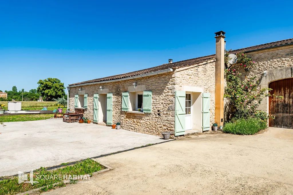 Jardin - Maison en Pierre avec Piscine à Cartelègue