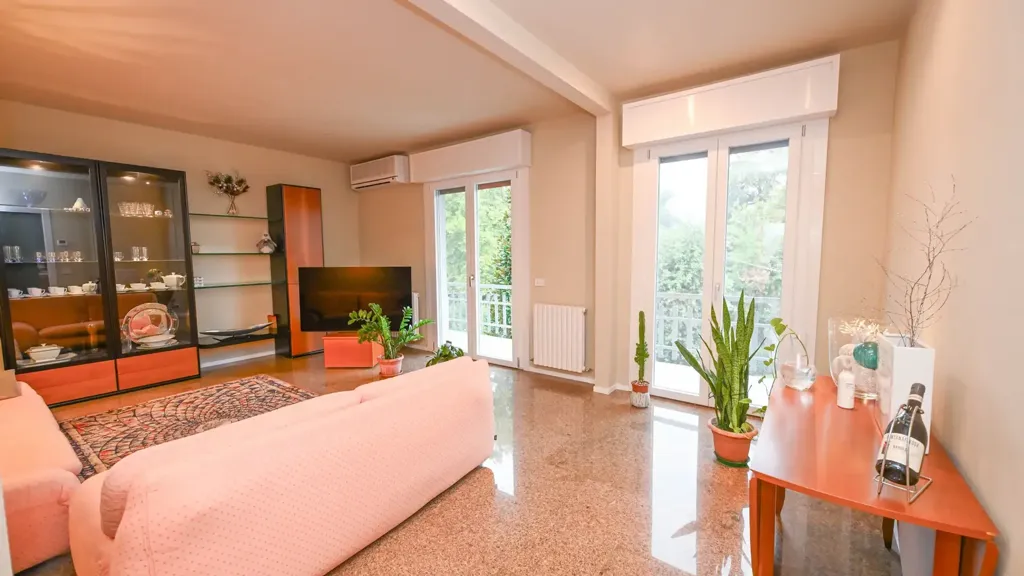 Appartement 5 pièces à IT