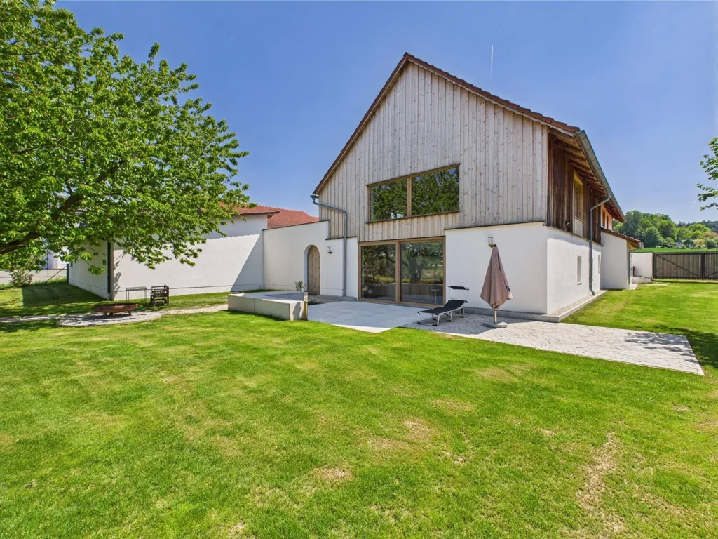 Garden - 3-bedroom house in Frontenhausen
