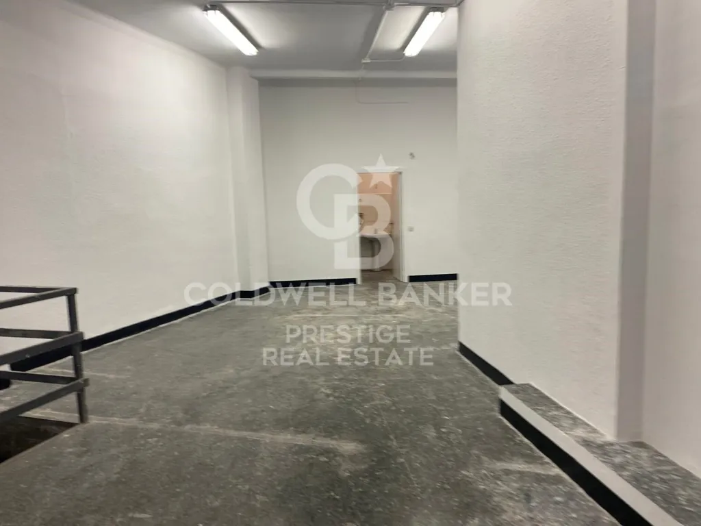 Toad - Commercial Space with Lift in Central Barcelona