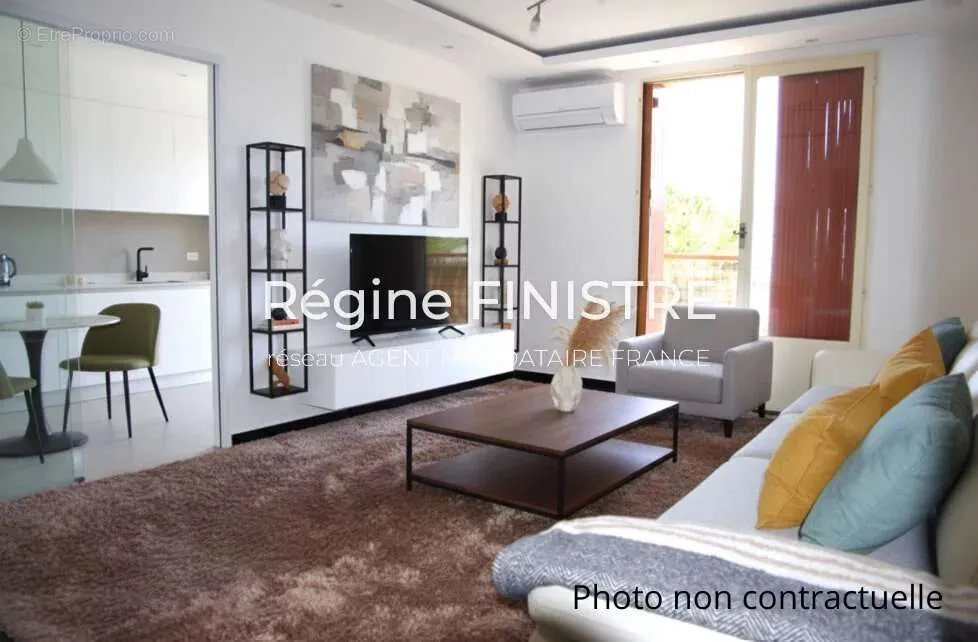 Soggiorno - Renovated Apartment with Balcony in Draguignan