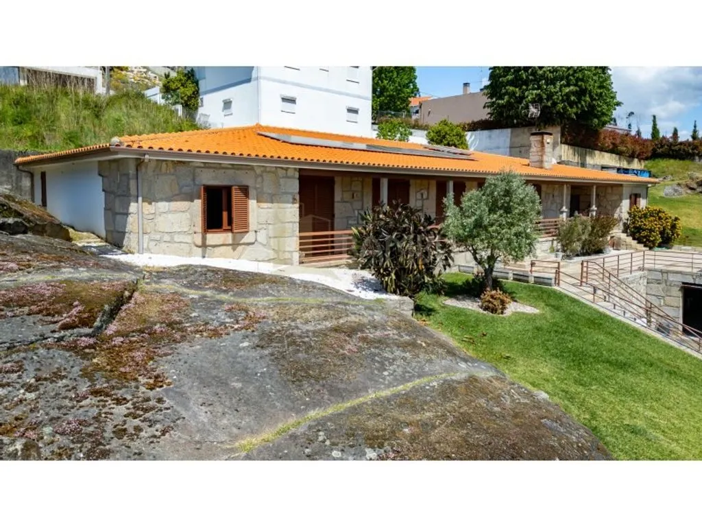 Exterior - Luxury House with Mountain View in Caminha