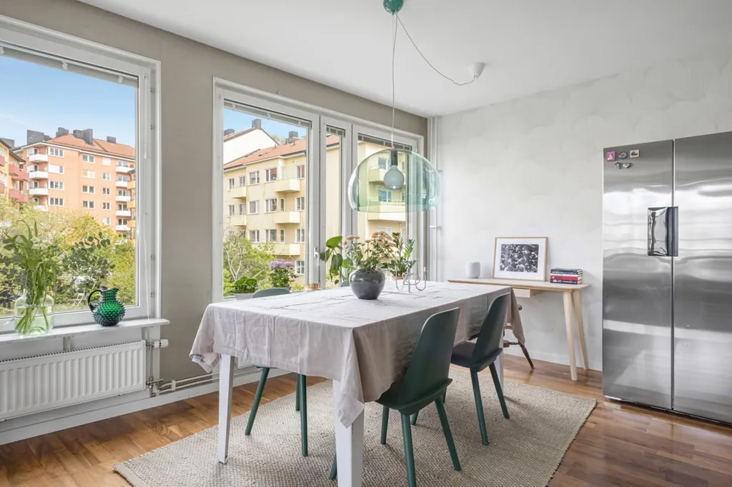 Sala da pranzo - Apartment with Sea View and Balcony in High Location