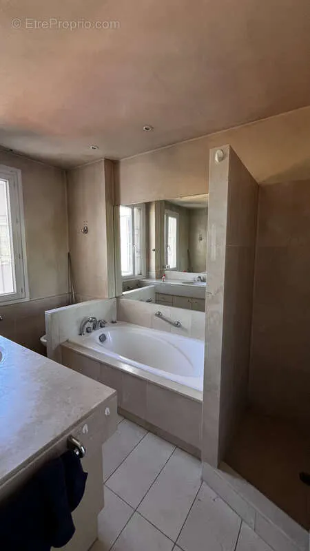 Salles de bain - Appartement T4 avec Balcon à Perpignan