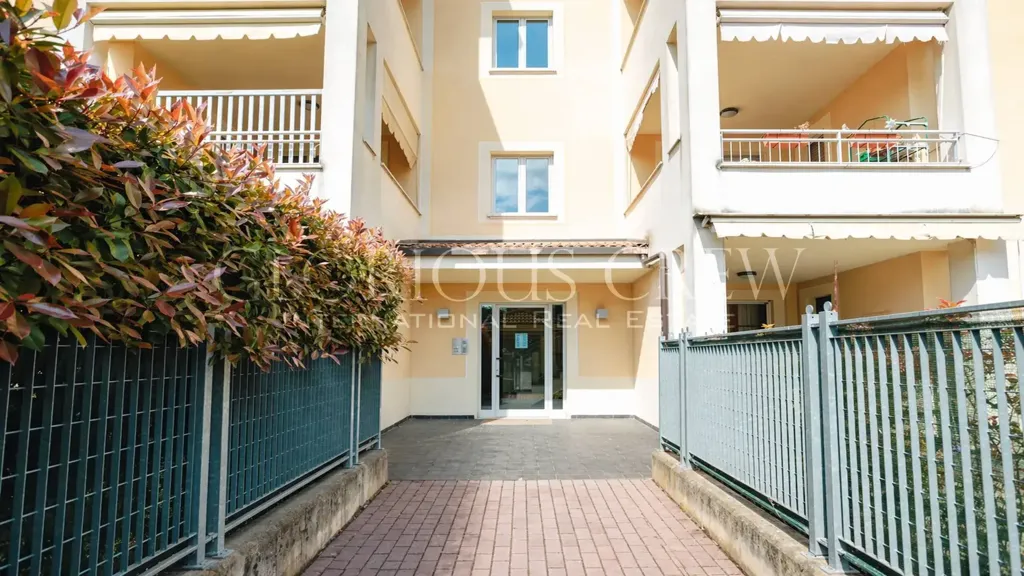 Extérieur - Modern Apartment with Private Garden in Mazzano