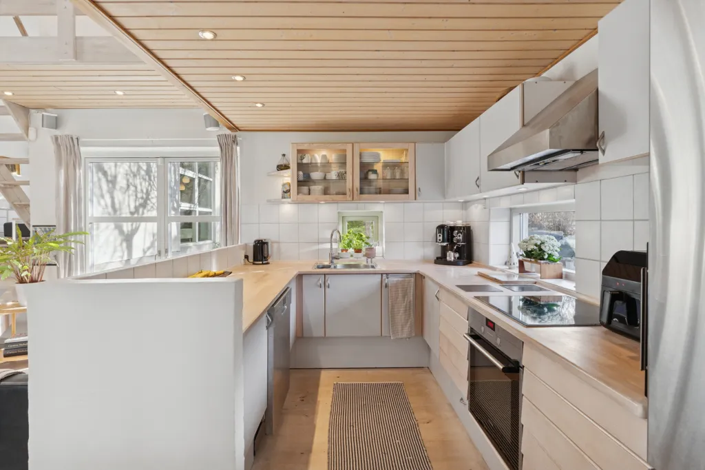 Köök - Architectural Villa with View in Kokkedal