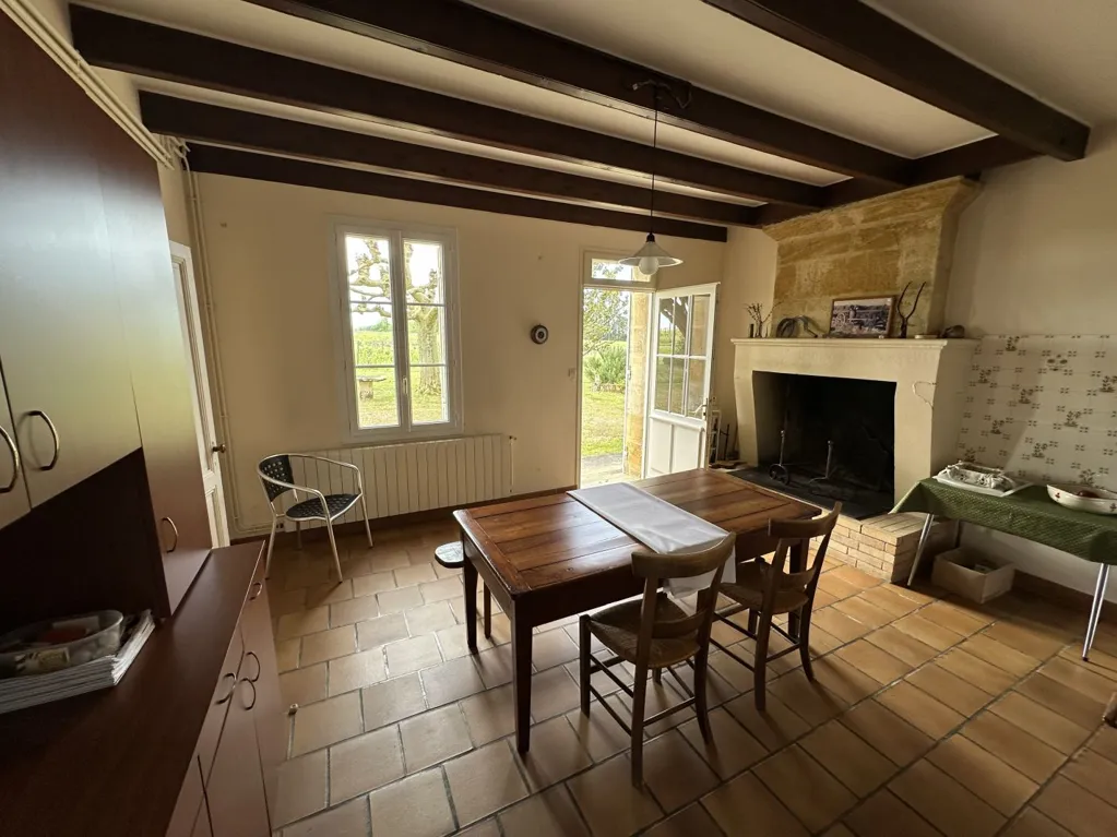 Sala da pranzo - 1910 Stone House with Vineyard View in Puisseguin