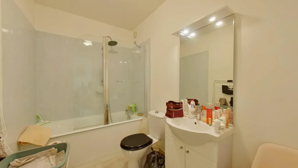 Vannitoad - Studio with Balcony in Chatellerault