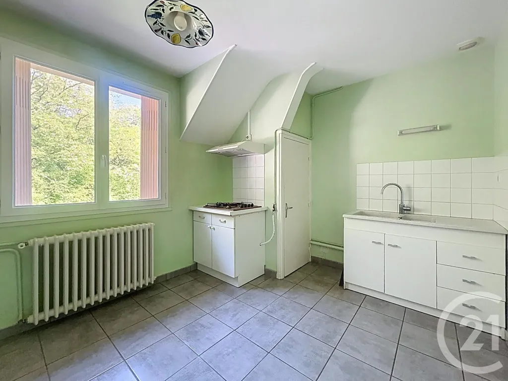 Cuisine - Studio dans Immeuble Sécurisé à Saint-Pourçain-sur-Sioule