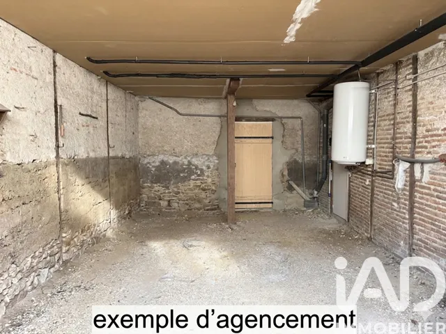 Garaaž - Two-Bedroom House with Garage in Thenay