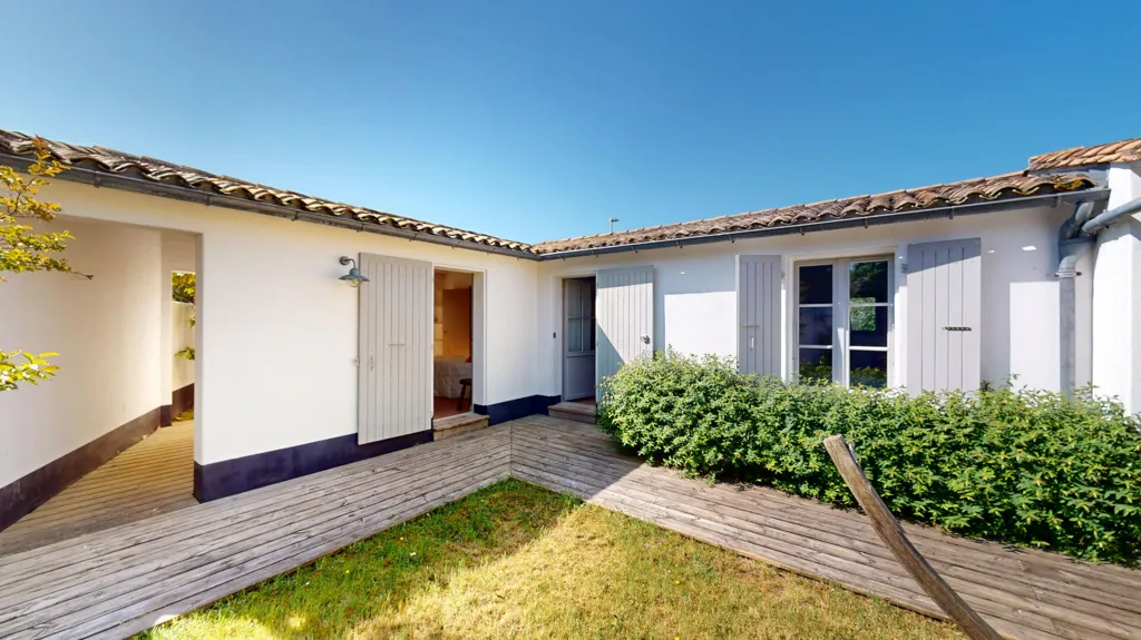 Jardin - Maison de Plain-Pied avec Jardin à Les Portes-en-Ré