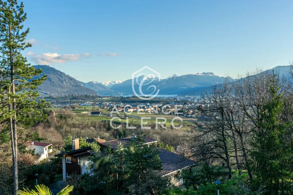 Villa Contemporaine avec Vue Lac à Pringy