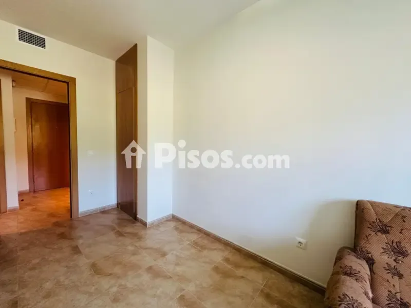 Esik - Ground Floor Flat with Balcony in Masdenverge